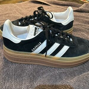 Adidas gazelle bold. Women’s size 9.5